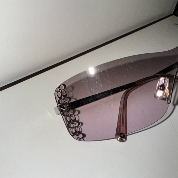 Coach Sunglasses - Picture 4 of 6